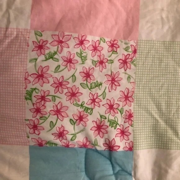 Lilly Pulitzer twin patchwork comforter quilted flowers reversible 100% cotton - Picture 7 of 11